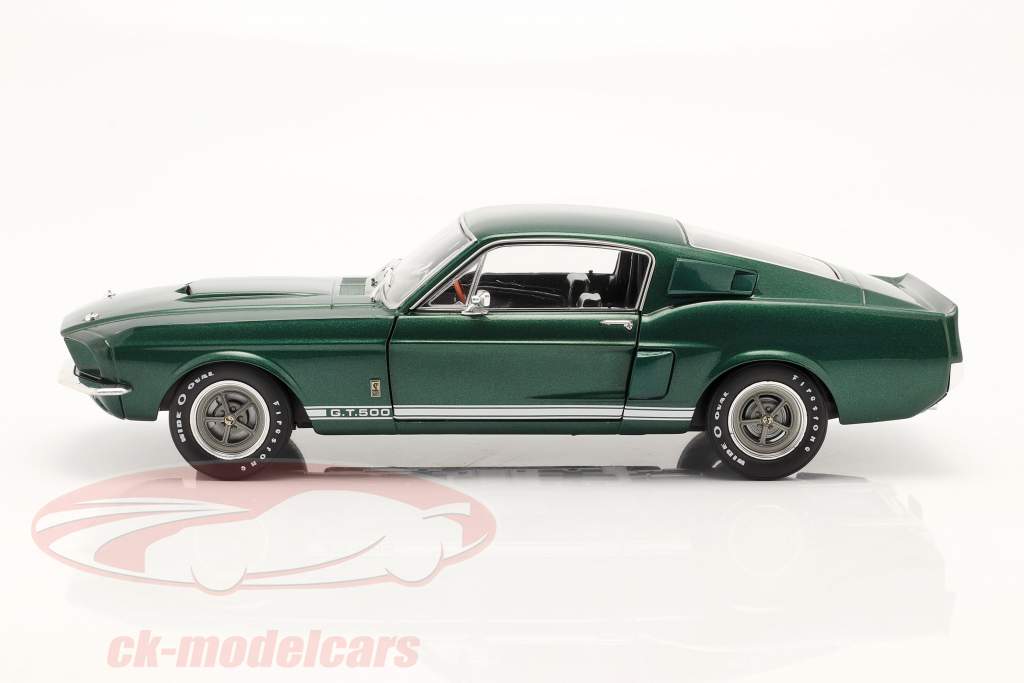 Shelby Mustang GT 500 Byggeår 1967 mørkegrøn 1:18 Solido