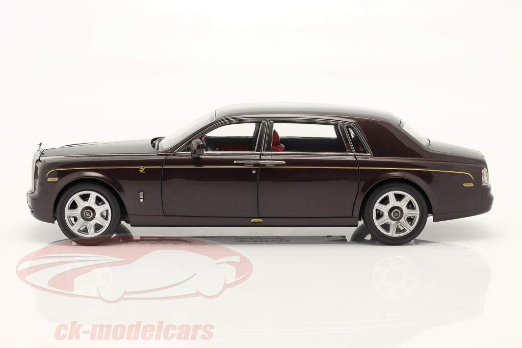 Rolls Royce Phantom EWB Byggeår 2012 rød-brun metallisk 1:18 Kyosho