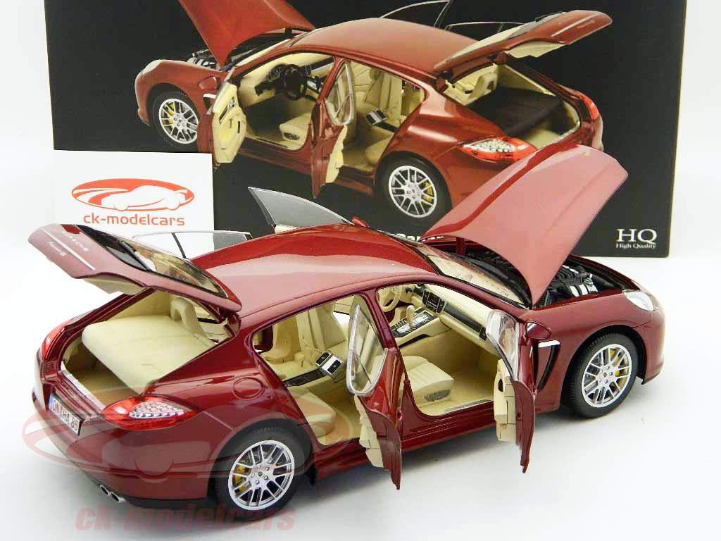 Porsche Panamera 4S di costruzione 2009 rosso metallizzato / rosso metallizzato 1:18 Norev