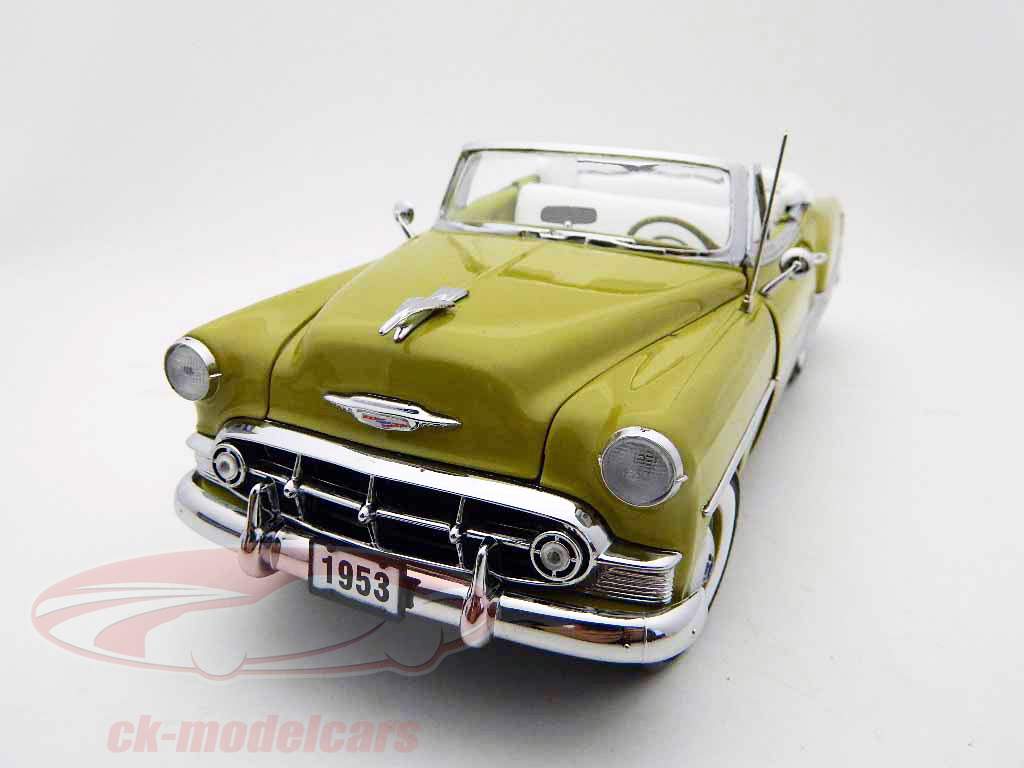 Chevrolet Bel Air Open Convertible 1953 sun gold 1:18 SunStar