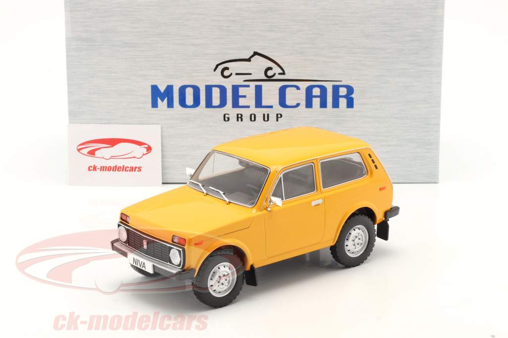 Lada Niva amarillo oscuro 1:18 ModelCar Group
