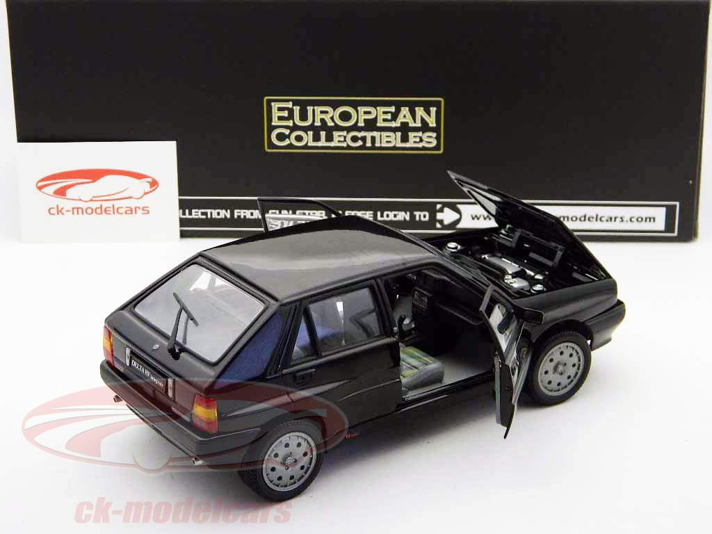 蓝旗亚Delta HF Integrale的8V黑色/黑色1:18的SunStar