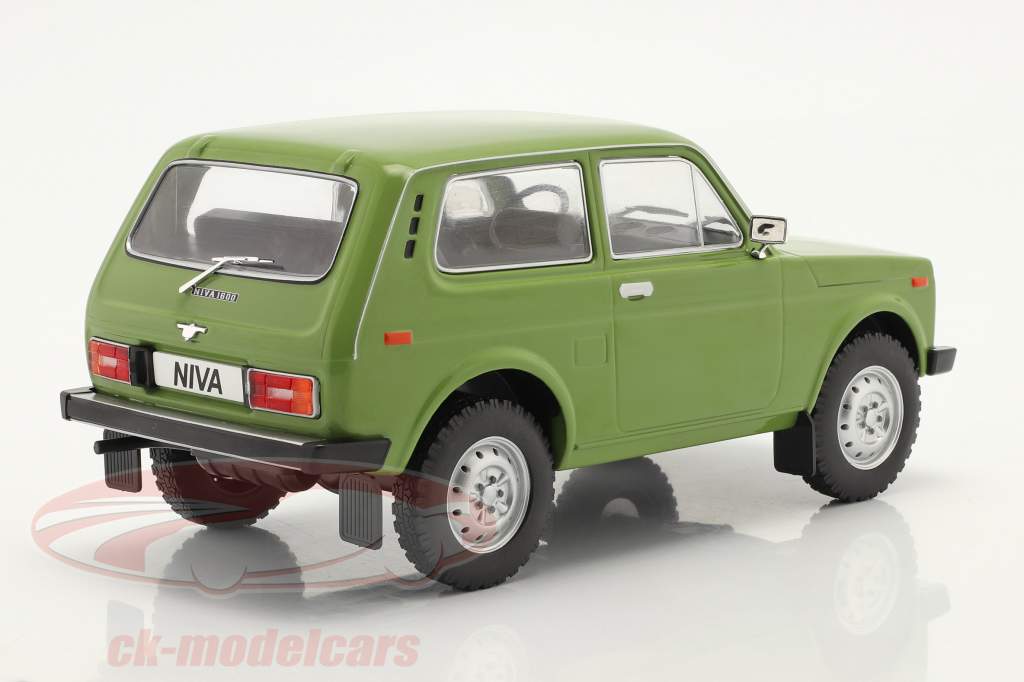 Lada Niva оливково-зеленый 1:18 ModelCar Group