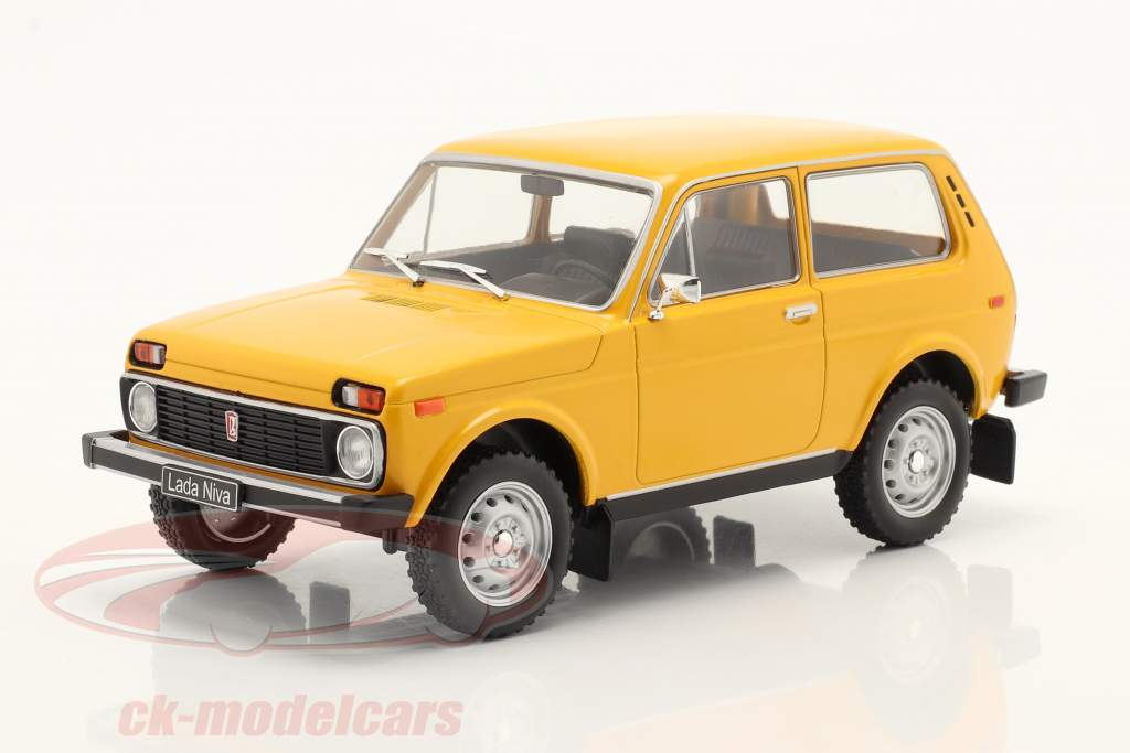 Lada Niva dunkelgelb 1:24 WhiteBox