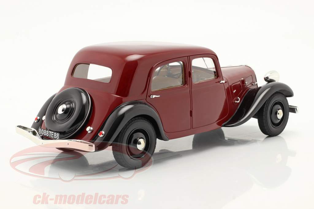 Citroen Traction Avant 7CV Baujahr 1935 rotbraun / schwarz 1:18 Cult Scale