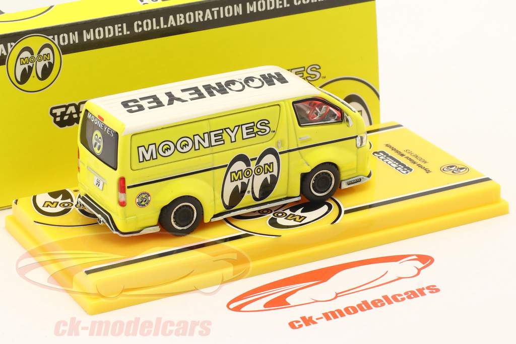 ターマックワークス Toyota Hiace Widebody　Mooneyes Tarmac Works 1:64 Toyota Hiace Widebody Mooneyes yellow T64