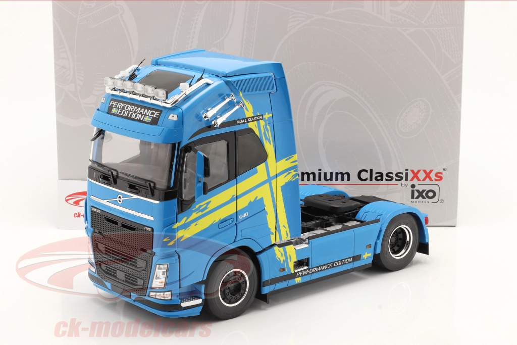 Volvo FH16 XL Cab Lastbil 2018 Lyseblå / gul 1:18 Premium ClassiXXs
