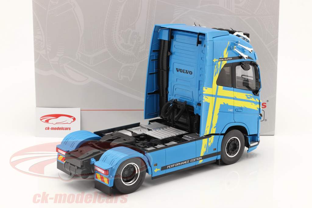 Volvo FH16 XL Cab Lastbil 2018 Lyseblå / gul 1:18 Premium ClassiXXs