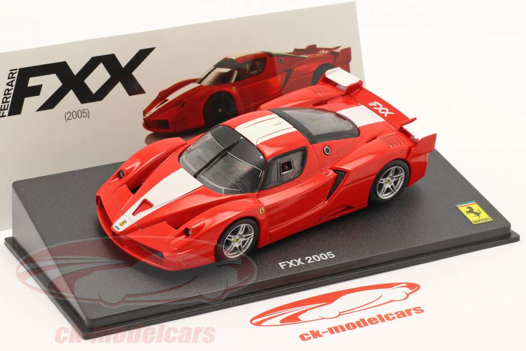 Ferrari FXX ear 2005 with showcase red / white 1:43 Altaya