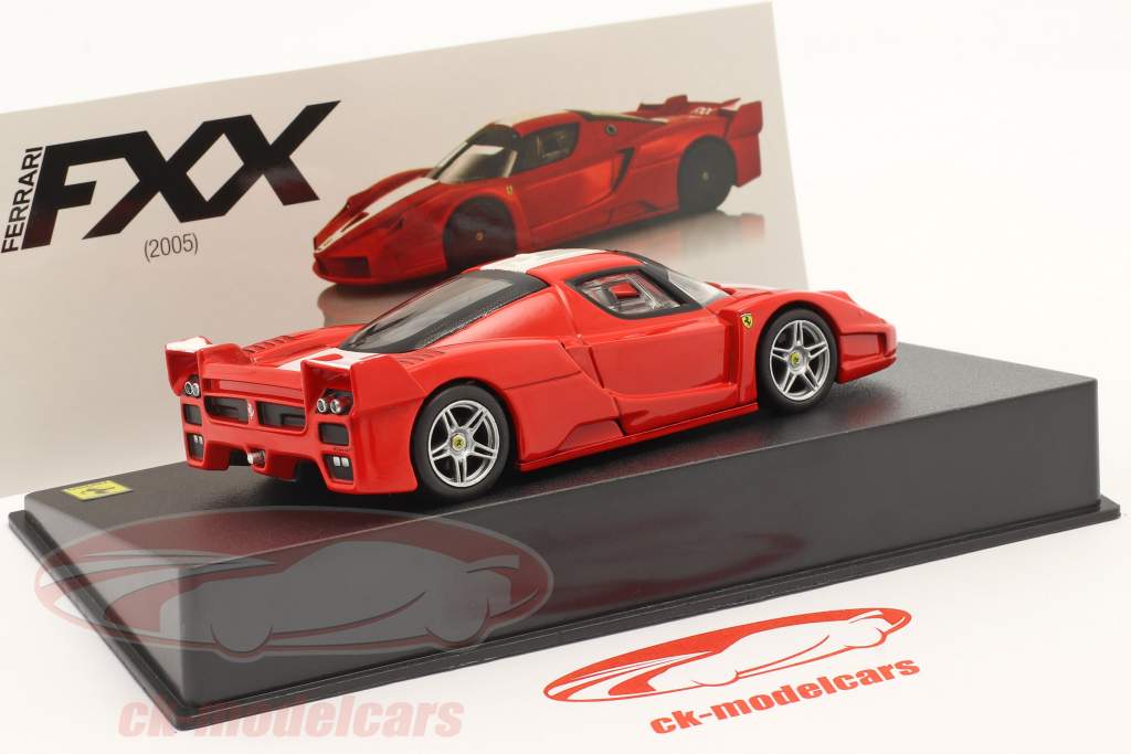 Ferrari FXX ear 2005 with showcase red / white 1:43 Altaya