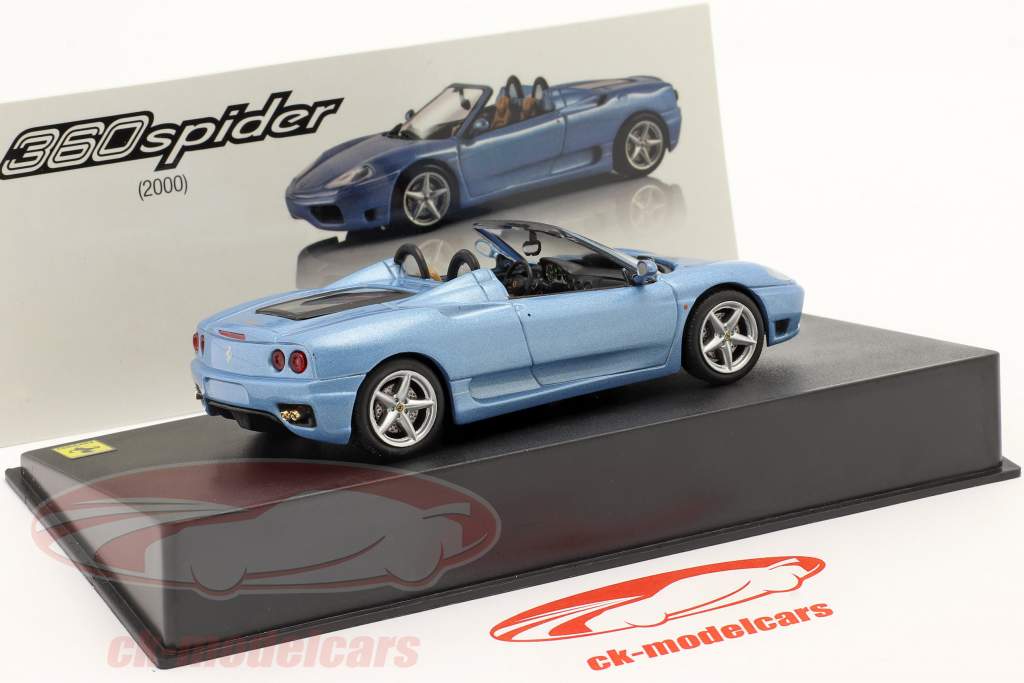 Ferrari 360 Spider Byggeår 2000 Med Udstillingsvindue Lyseblå metallisk 1:43 Altaya