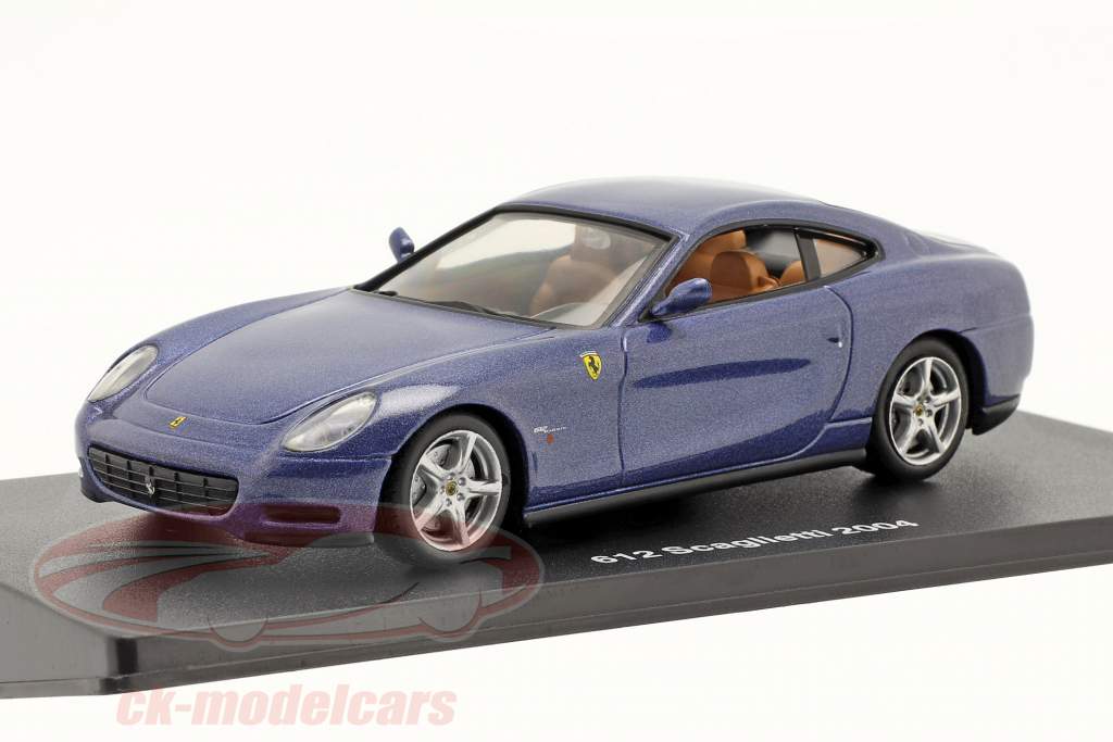 Ferrari 612 Scaglietti Année de construction 2004 avec Vitrine bleu 1:43 Altaya
