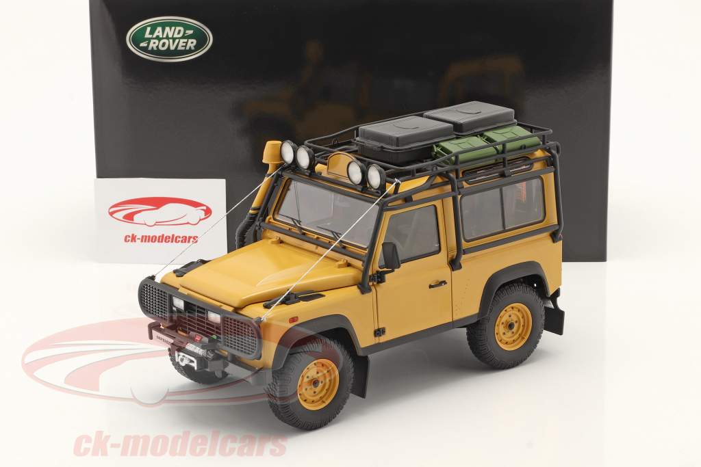 Land Rover Defender 90 okker-gul 1:18 Kyosho