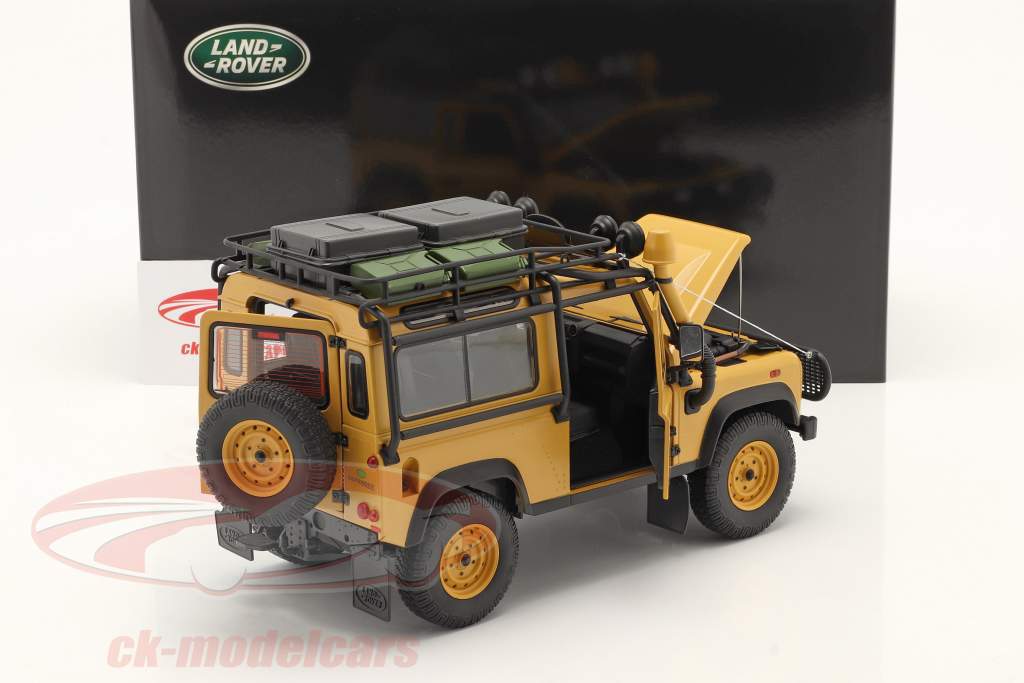 Land Rover Defender 90 okker-gul 1:18 Kyosho