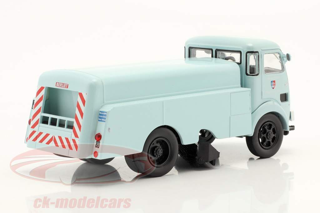 Berliet GLB Sprinkler fejemaskine Byggeår 1955 lys blå 1:43 Hachette