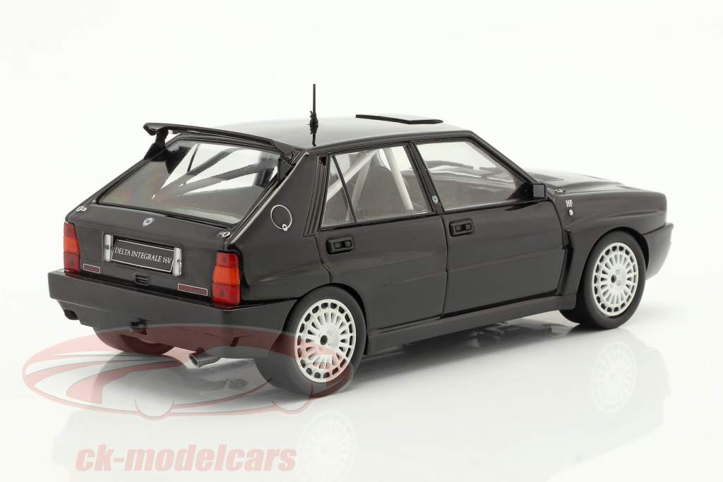 Lancia Delta Integrale 16V noir 1:24 WhiteBox