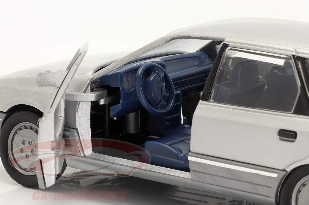 Ford Scorpio 1500 argent 1:24 Schabak