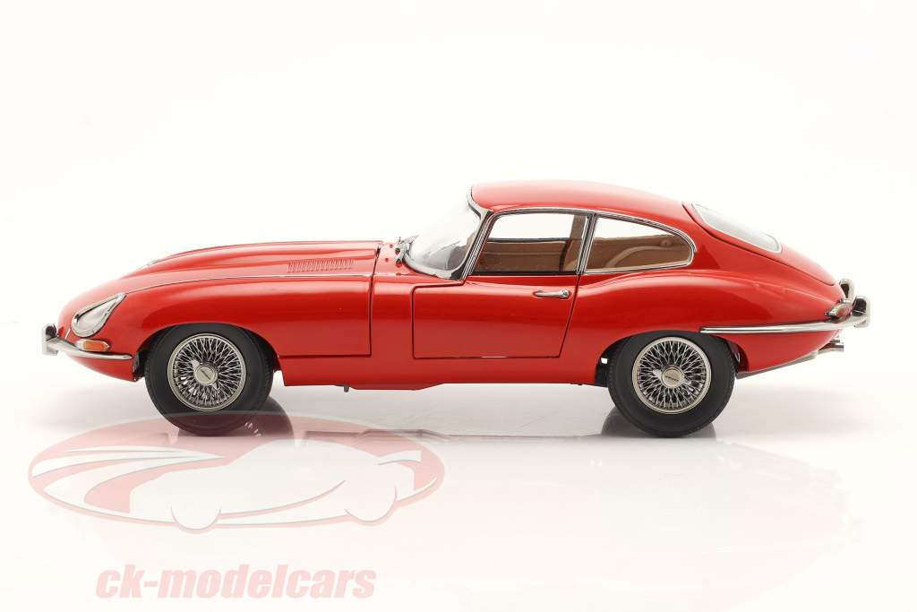 Jaguar E-Type Coupe RHD year 1961 red 1:18 Kyosho