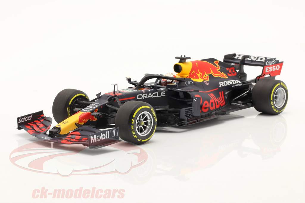 Max Verstappen Red Bull RB16B #33 formula 1 World Champion 2021 1:18 Minichamps