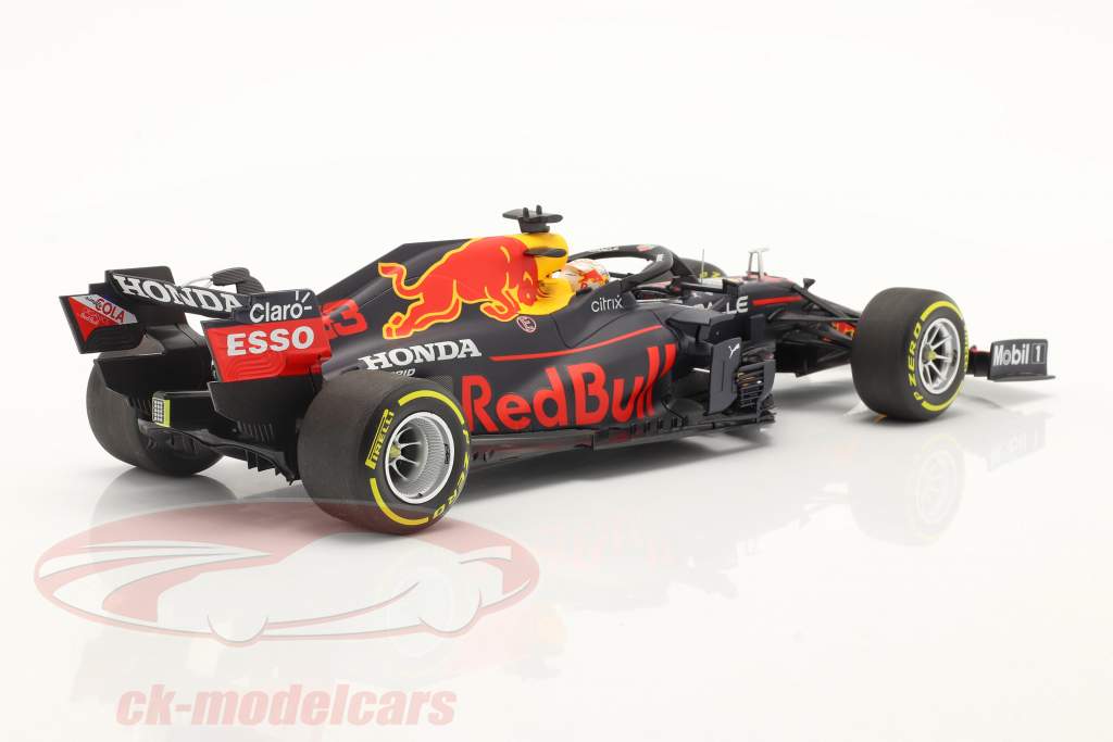Max Verstappen Red Bull RB16B #33 formula 1 World Champion 2021 1:18 Minichamps