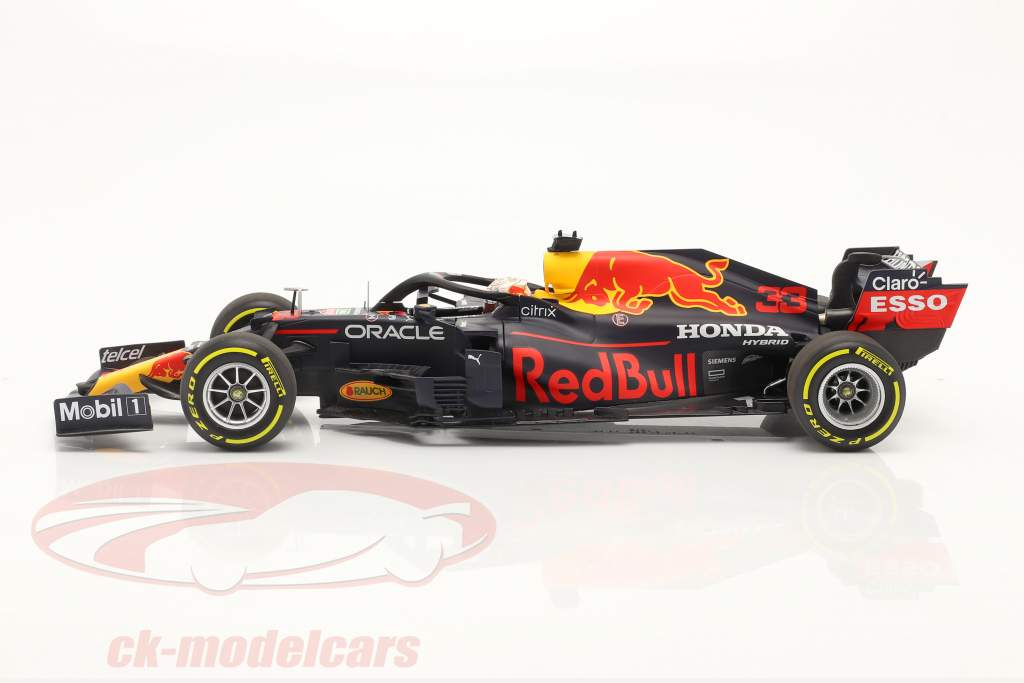 Max Verstappen Red Bull RB16B #33 formula 1 World Champion 2021 1:18 Minichamps