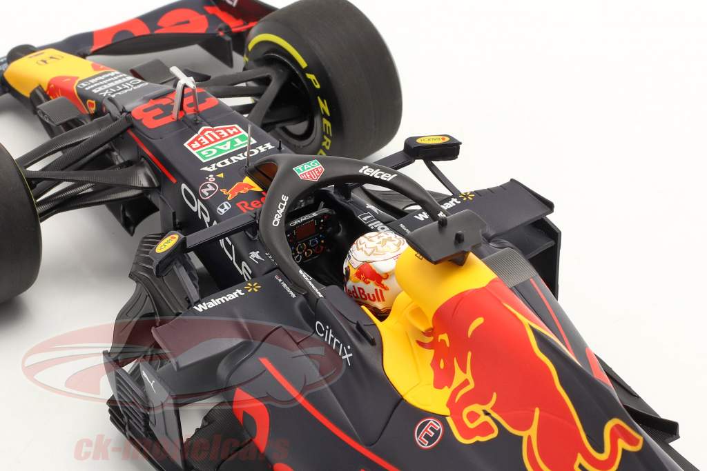Max Verstappen Red Bull RB16B #33 formula 1 World Champion 2021 1:18 Minichamps
