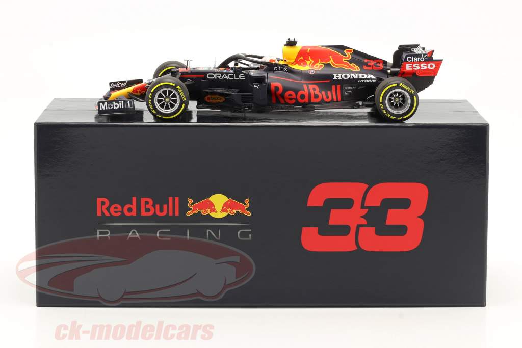 Max Verstappen Red Bull RB16B #33 formula 1 World Champion 2021 1:18 Minichamps