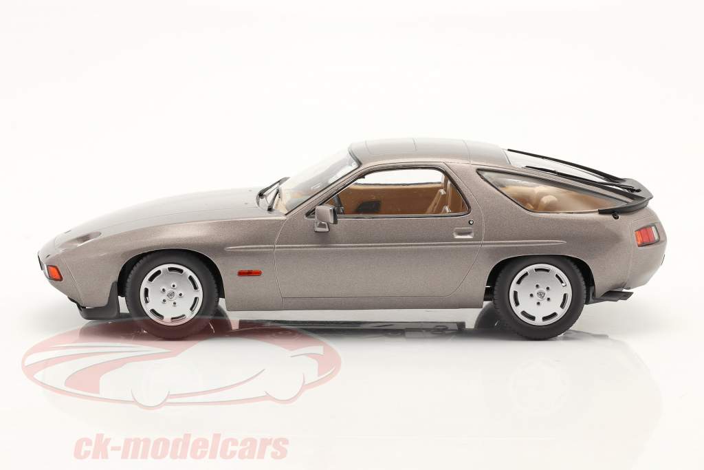 1/18 ポルシェ928S 1979 Porsche シルバー MGC製 Porsche 928S 1980 Silver 1/18 ModelCar Group MCG18200