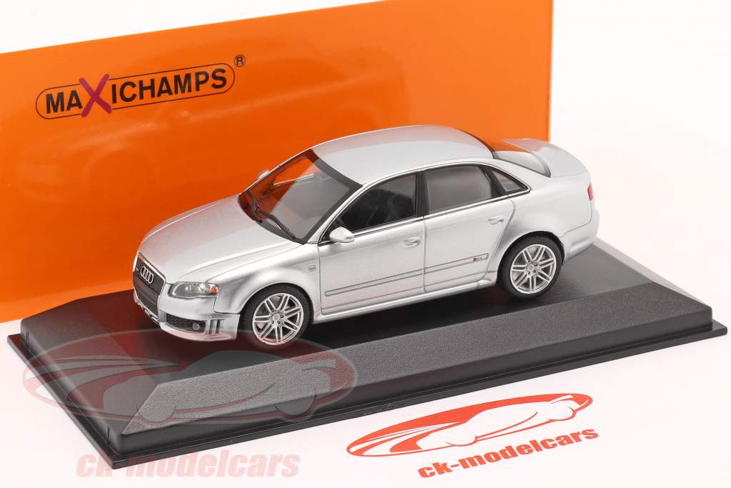 Audi RS4 year 2004 silver metallic 1:43 Minichamps