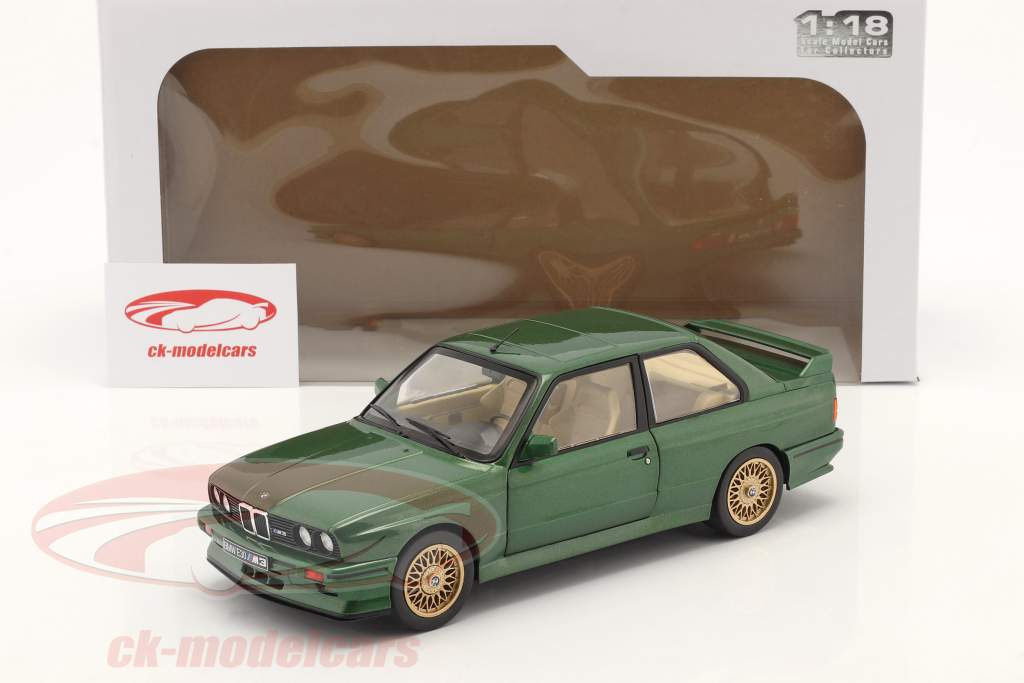BMW M3 (E30)  建設年 1990 British Racing 緑 1:18 Solido