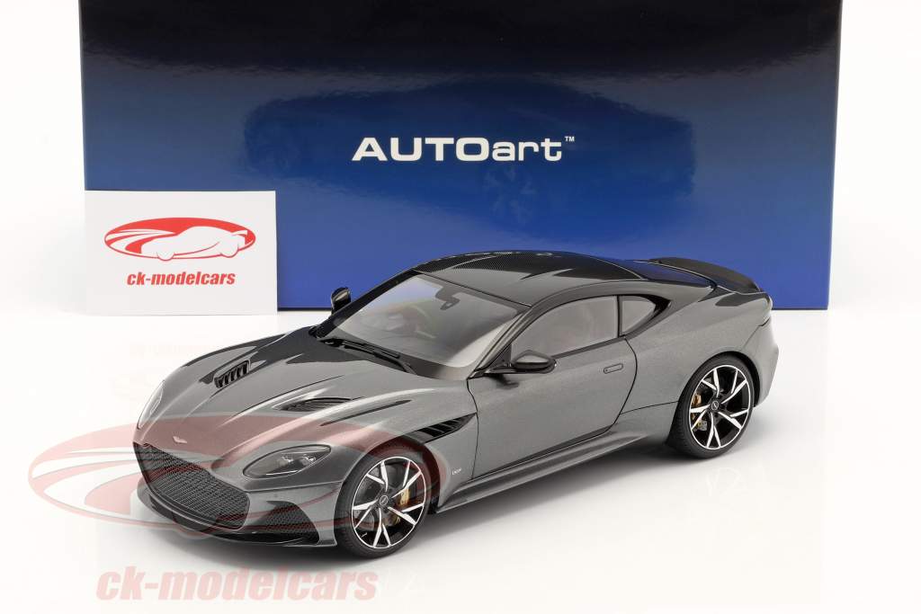 Aston Martin DBS Superleggera 建设年份 2019 磁性银 1:18 AUTOart
