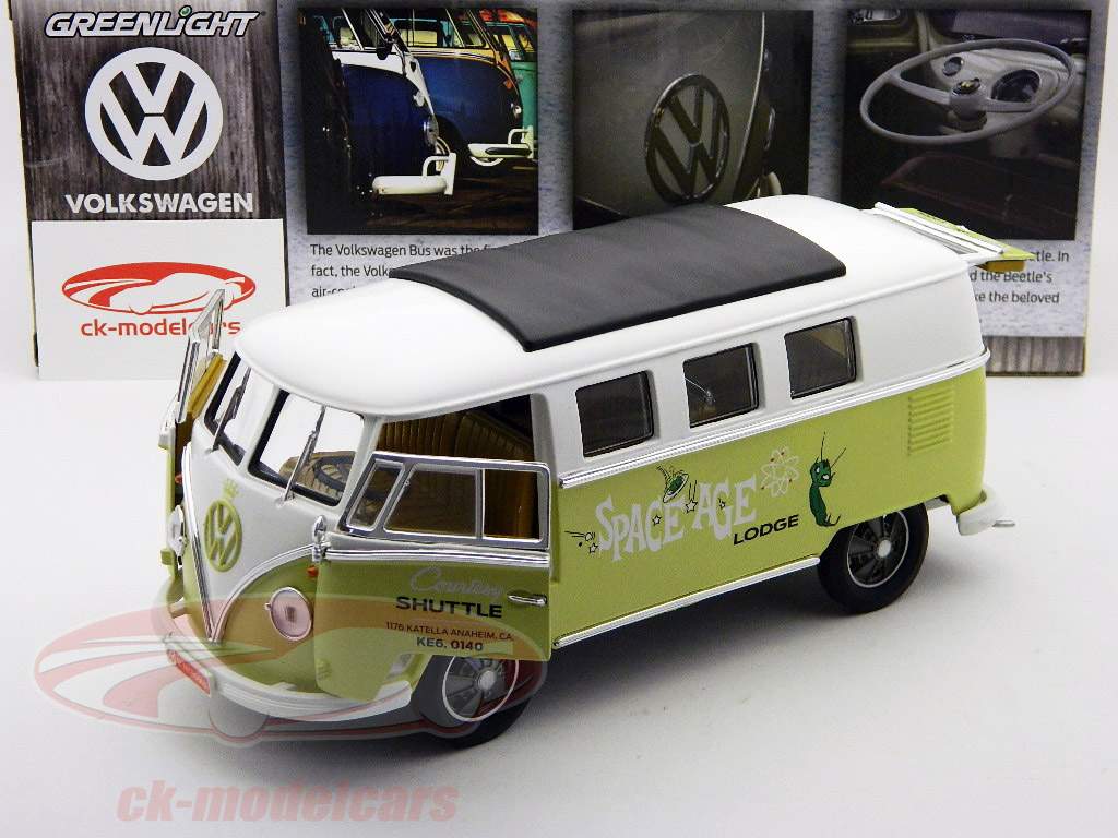 VOLKSWAGEN MICROBUS 1962 1/18　フォルクスワーゲン Amazon.com: GreenLight Exclusive 1:18 1962 Volkswagen Micro