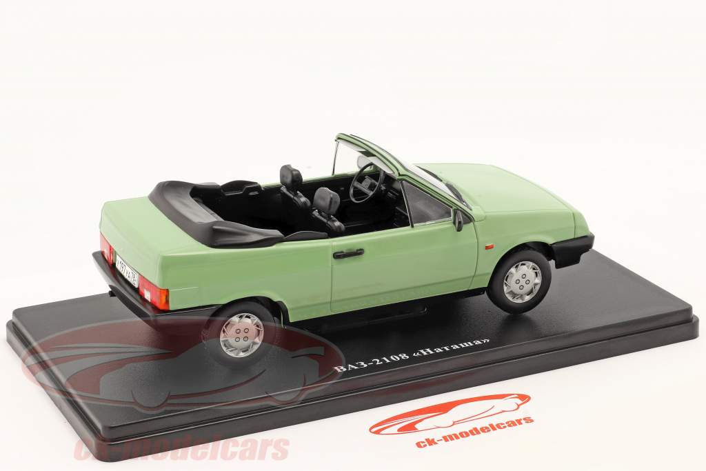 Lada VAZ-2108 (Samara) luz verde 1:24 Hachette