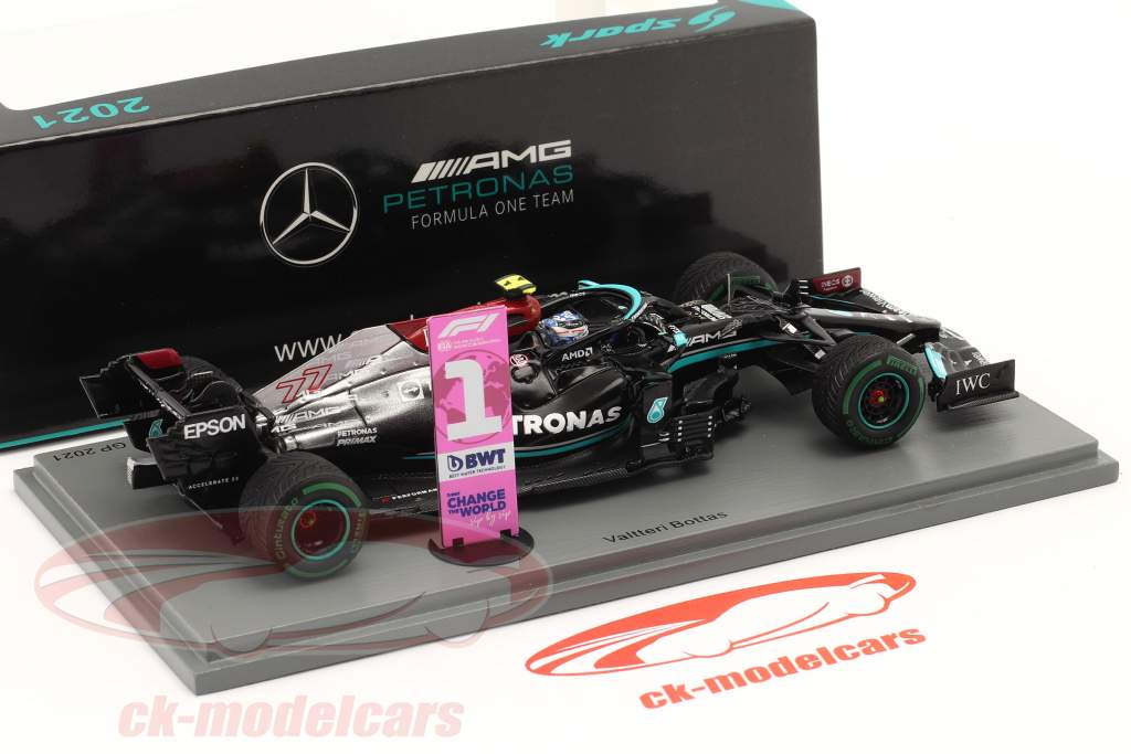 Spark 1:43 Valtteri Bottas Mercedes AMG F1 W12 #77 winner