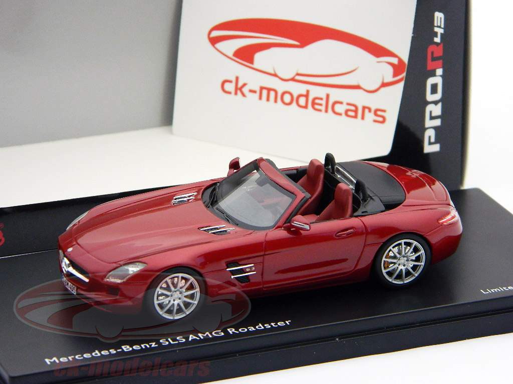 Schuco 1:43 Mercedes-Benz SLS AMG Roadster 2012 red 45 088