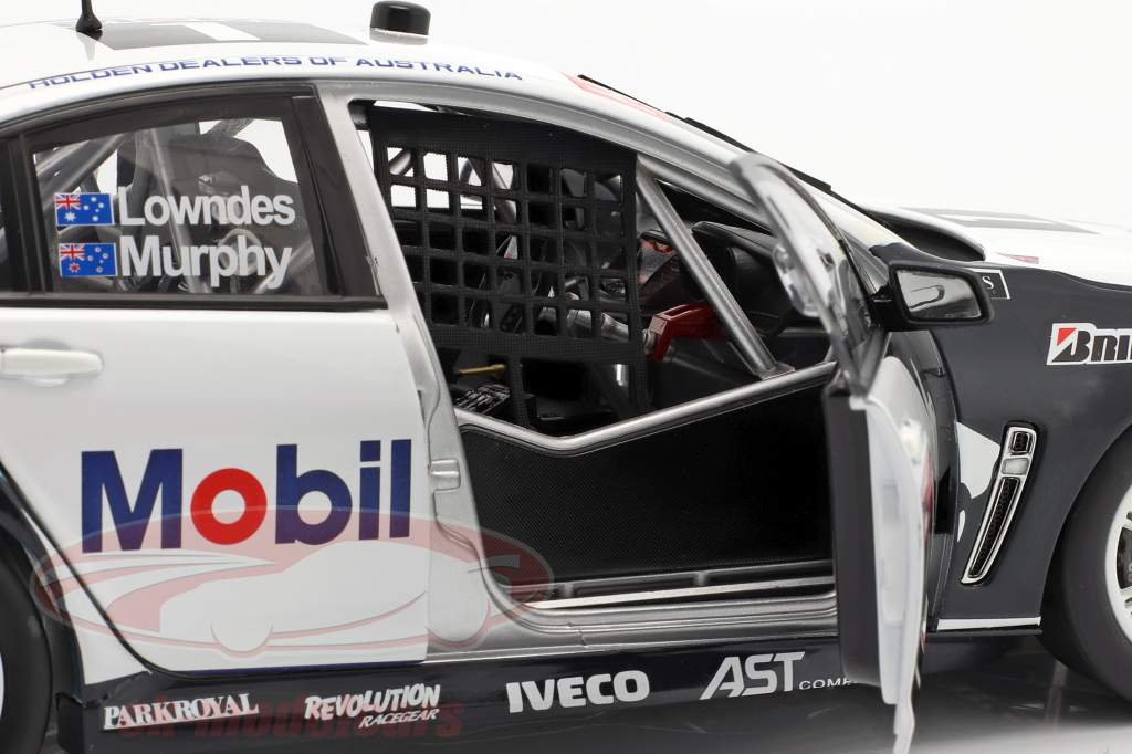 Holden VF Commodore Retrospective Model #1 победители AMP Bathurst 1000 1996 1:18 Biante