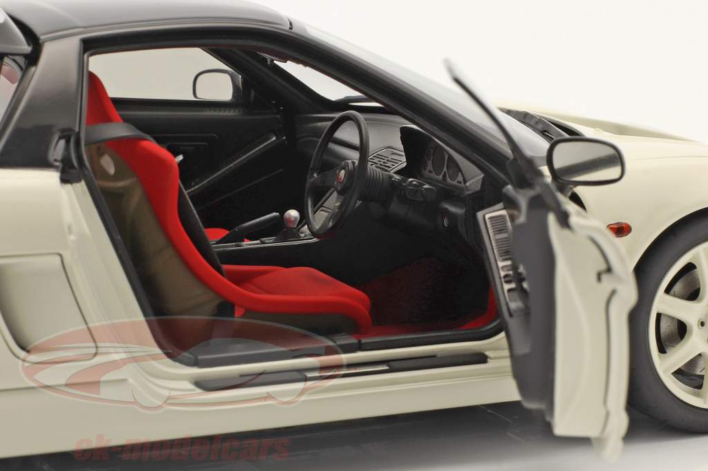 Honda NSX-R (NA2) 建設年 2019 チャンピオン 白  1:18 AUTOart