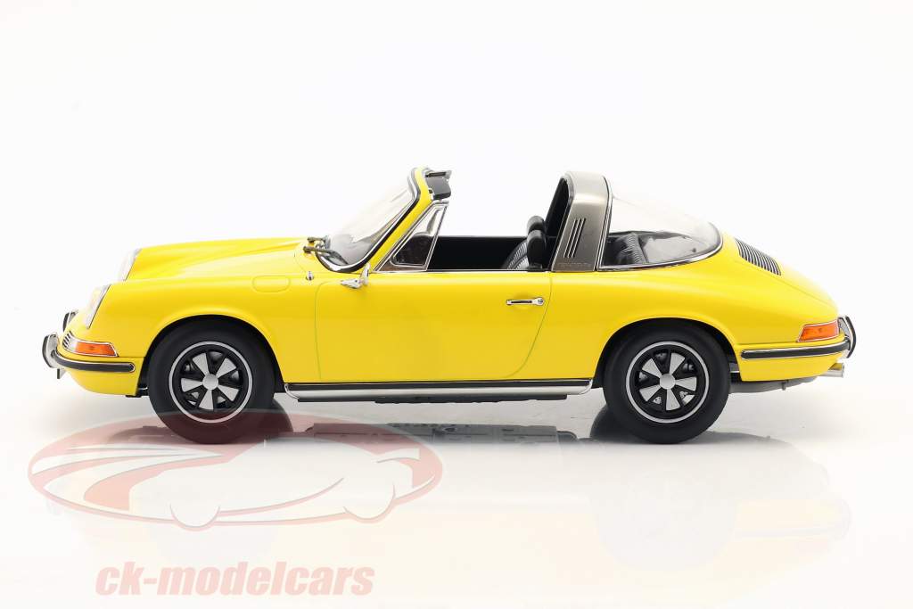 Porsche 911 E Targa Année de construction 1969 jaune 1:18 Norev