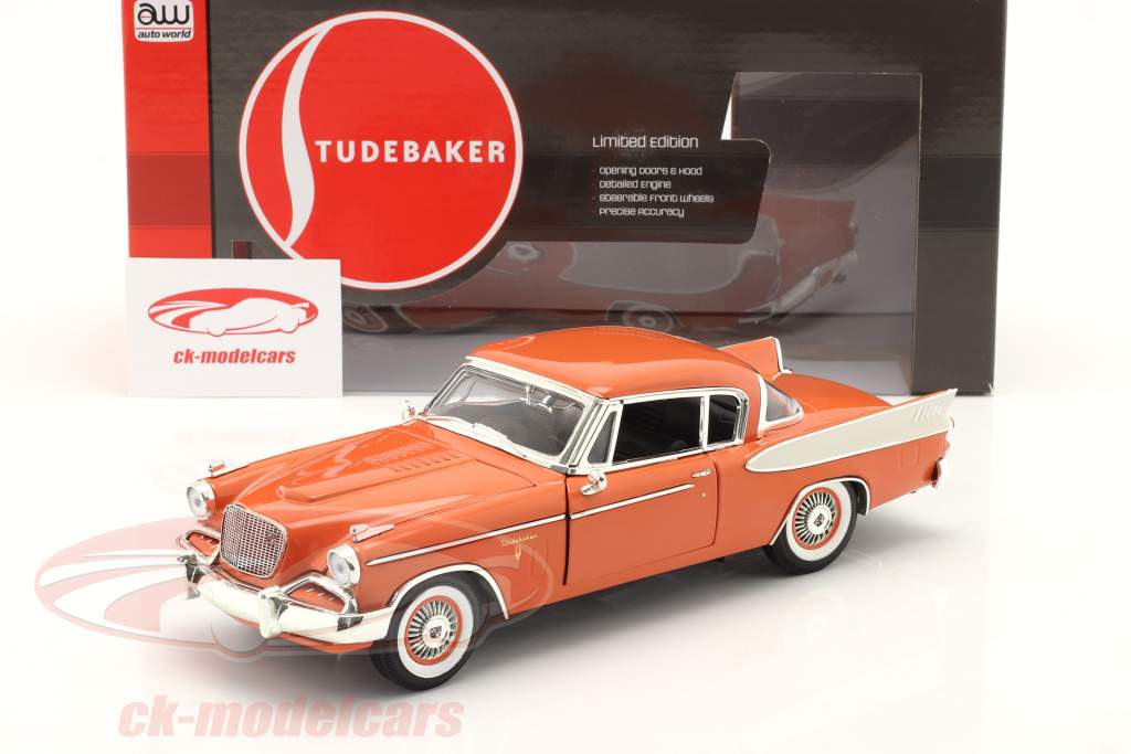 Studebaker Golden Hawk Byggeår 1957 kobber / hvid 1:18 AutoWorld