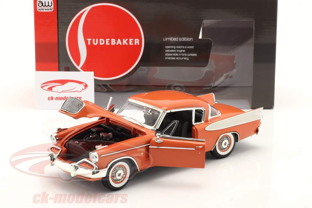 Studebaker Golden Hawk year 1957 copper / white 1:18 AutoWorld