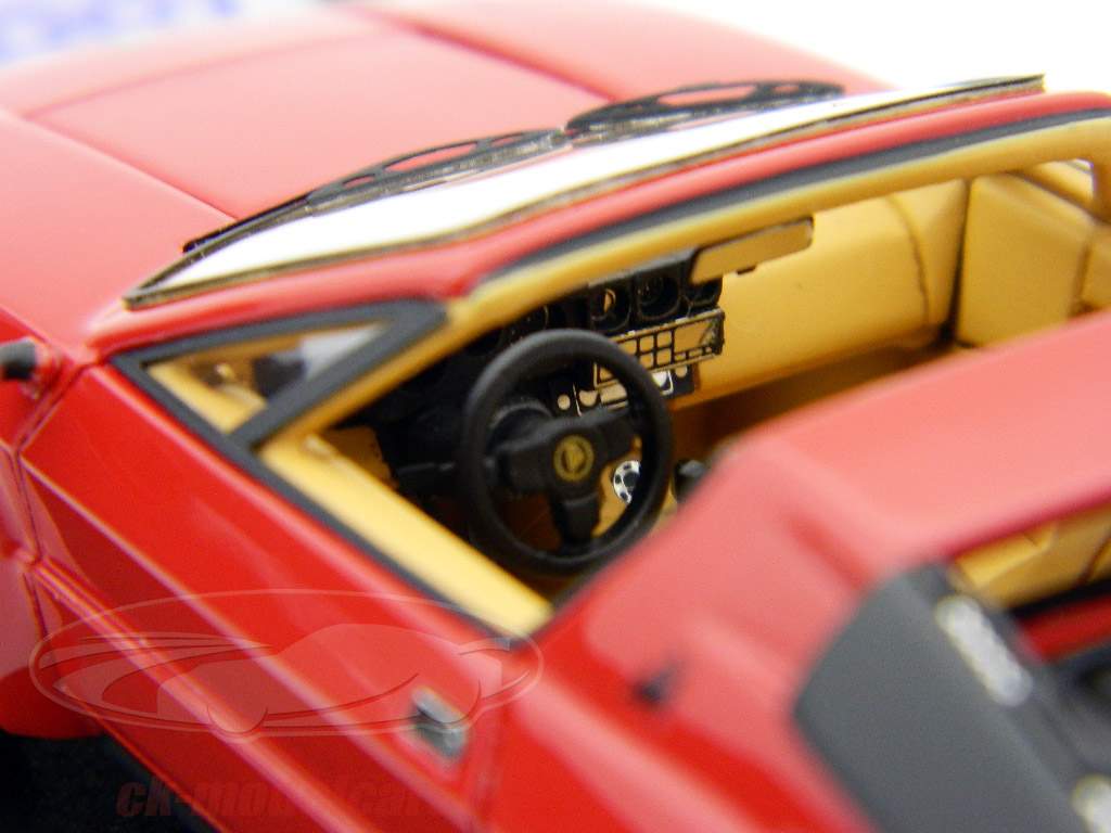 Lamborghini Jalpa Jaar 1981 rot / red 1:43 LookSmart