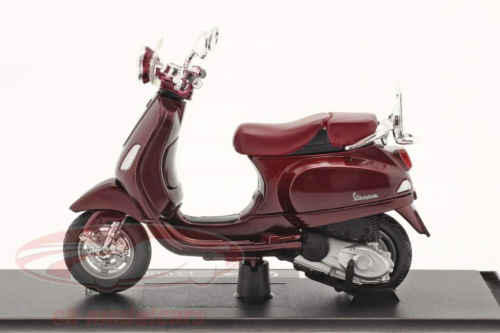 Piaggio Vespa LXV Année de construction 2013 rouge foncé 1:18 Maisto