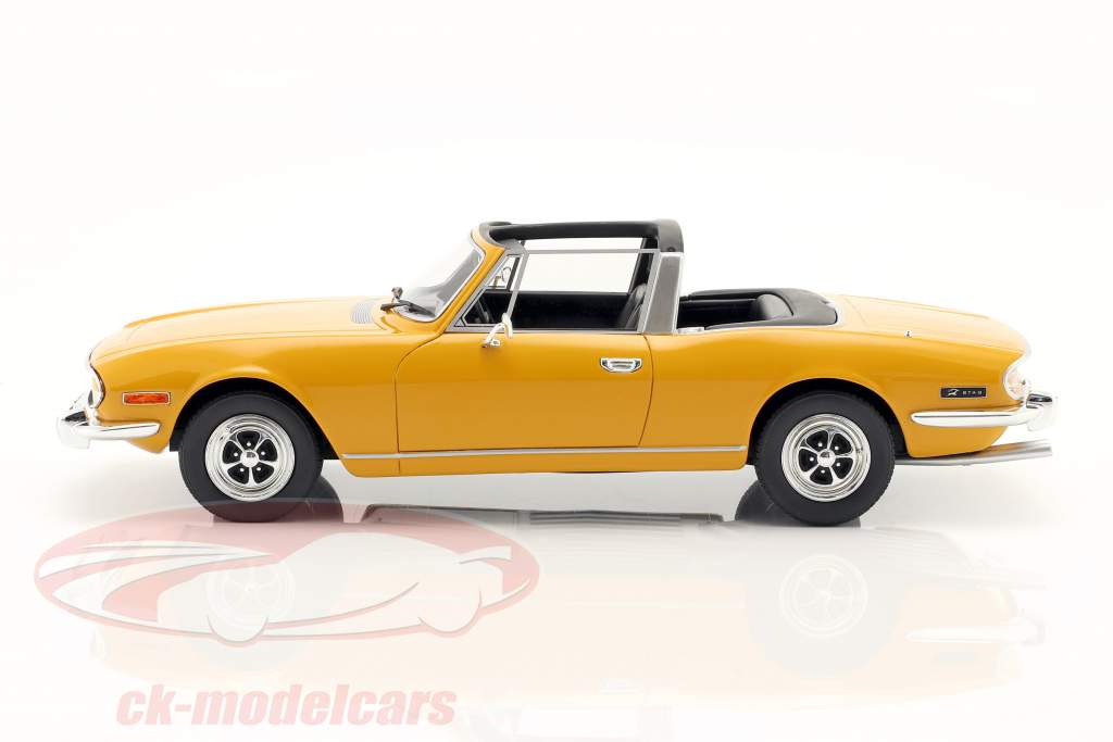 Triumph Stag MK1 Año de construcción 1970 azafrán amarillo 1:18 Cult Scale