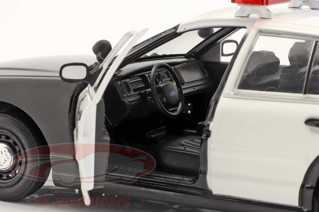 Ford Crown Victoria Police Interceptor 2001 Película Drive (2011) 1:24 Greenlight