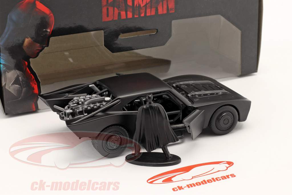 Batmobile met Batman figuur Film The Batman 2022 zwart 1:32 Jada Toys