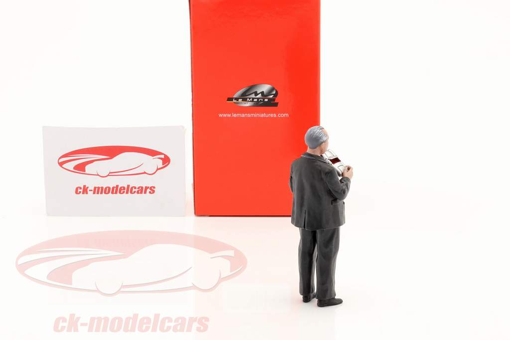 Dr. Ing. Ferdinand Porsche фигура 1:18 LeMansMiniatures