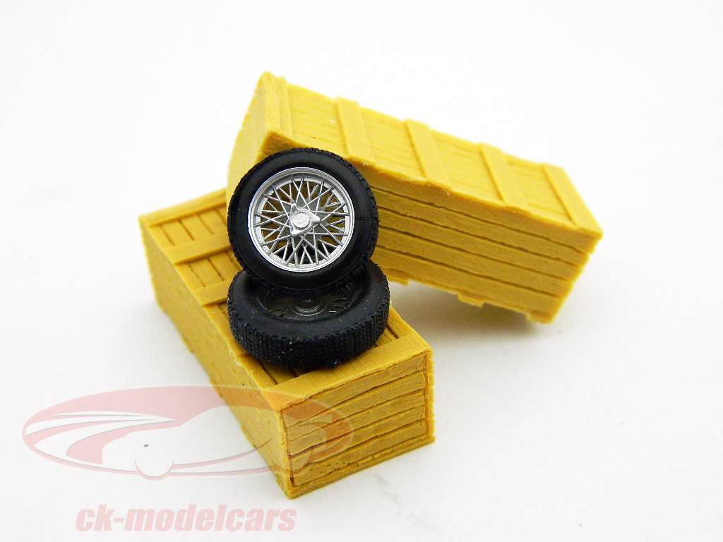 2 toolbox + tyre set 1:43 Brumm