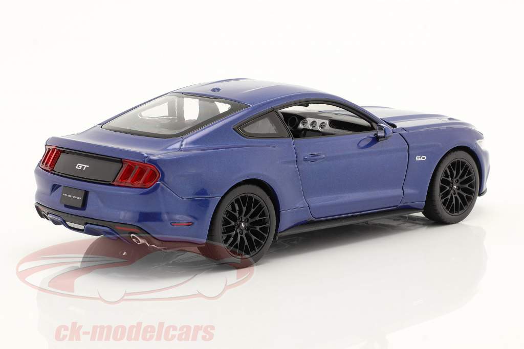Ford Mustang GT anno 2015 blu 1:24 Welly