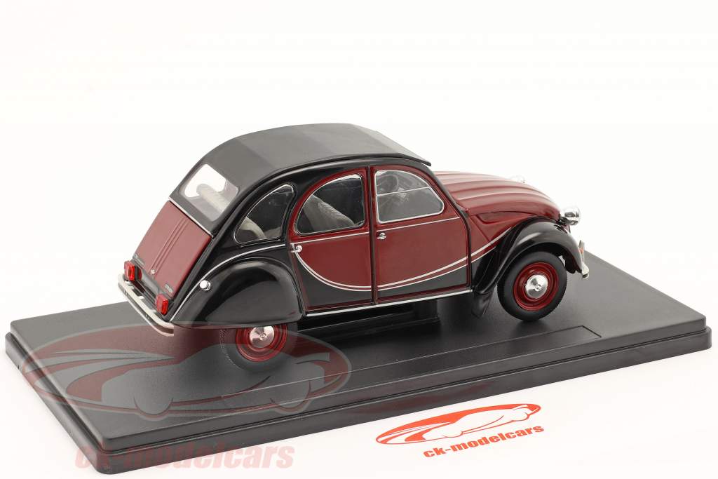 Citroen 2CV Charleston Año de construcción 1982 rojo oscuro / negro 1:24 Hachette