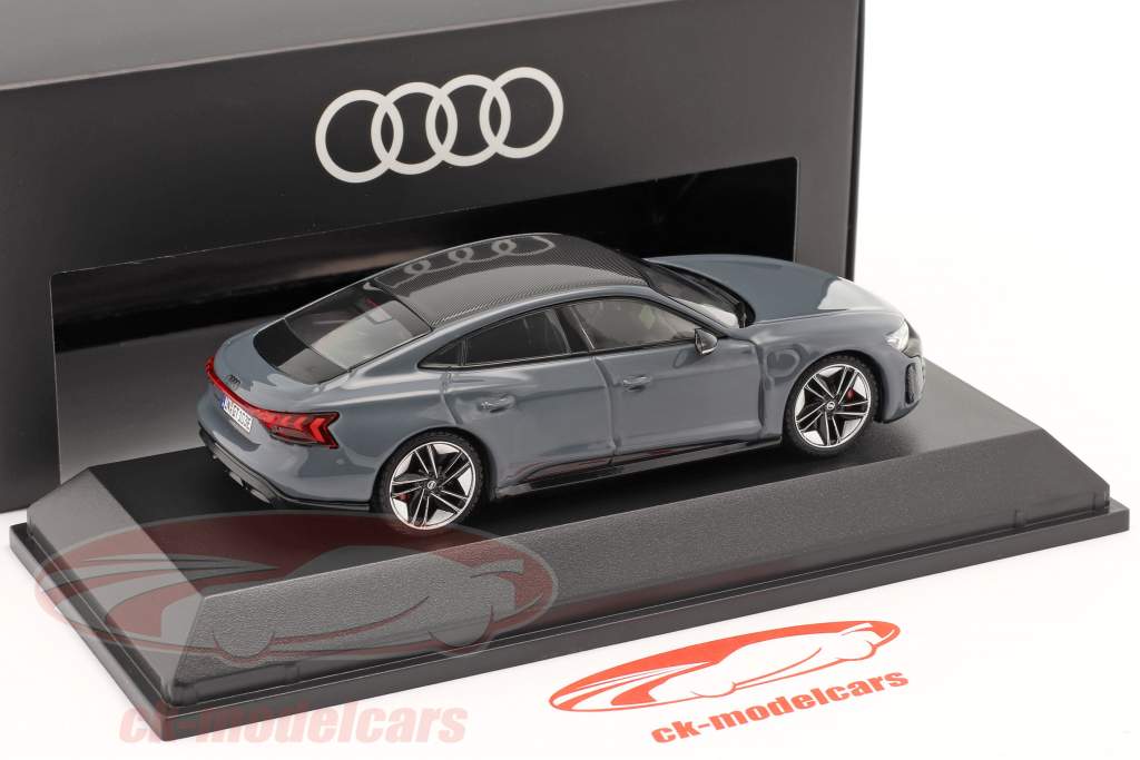 Audi e-tron GT Byggeår 2021 kemora grå 1:43 Spark